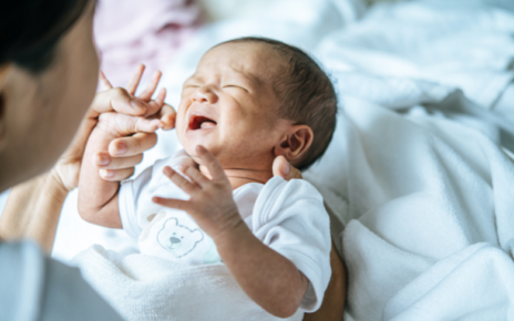 5 Rekomendasi Obat Batuk Pilek Bayi yang Terjamin Aman